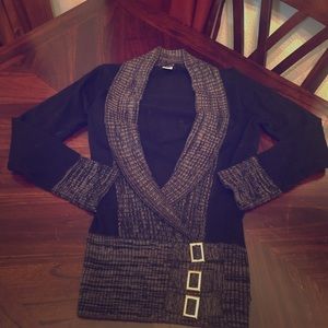 Women’s long sleeve sweater